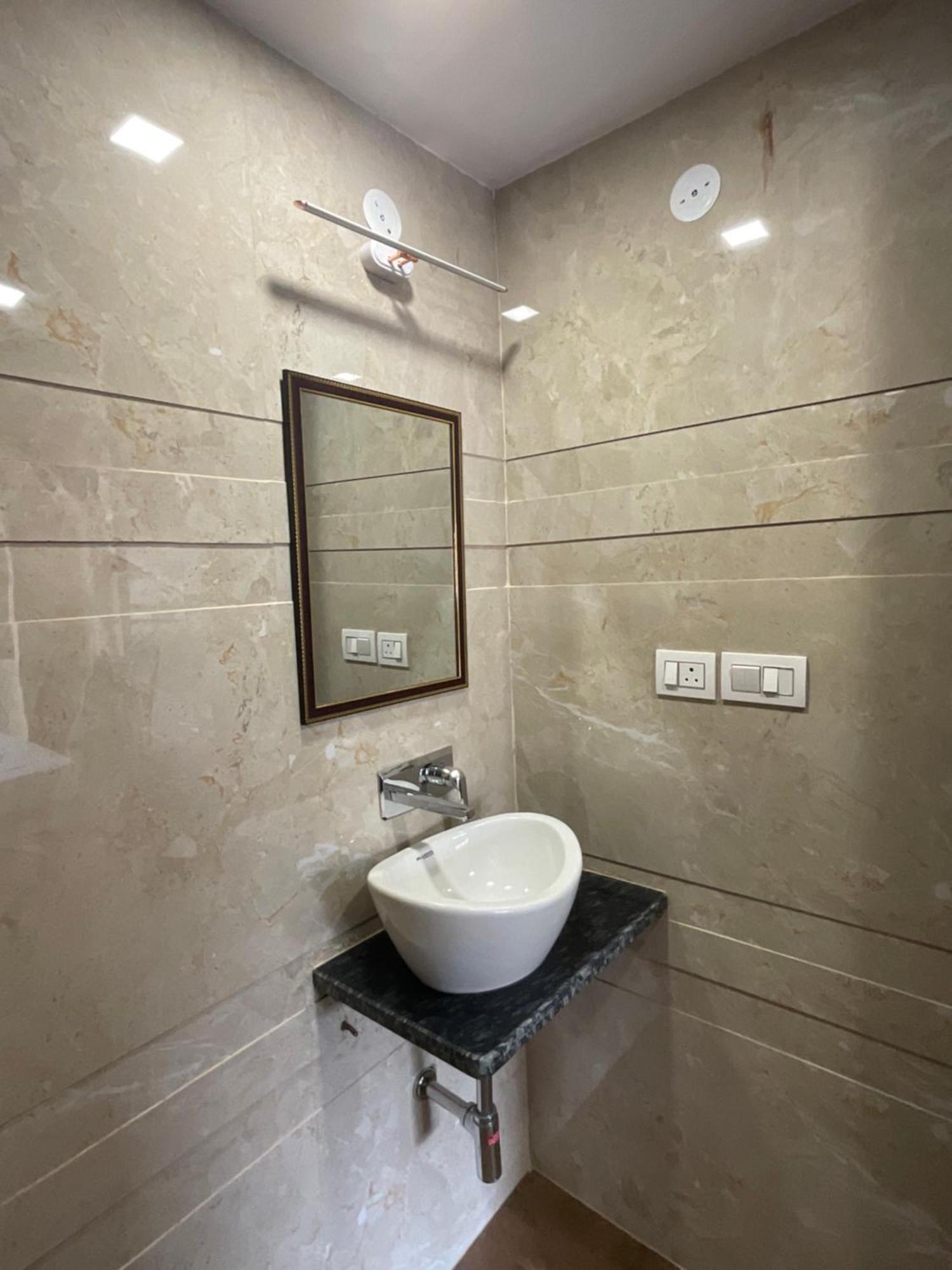 Downtown Studios Гургаон Экстерьер фото